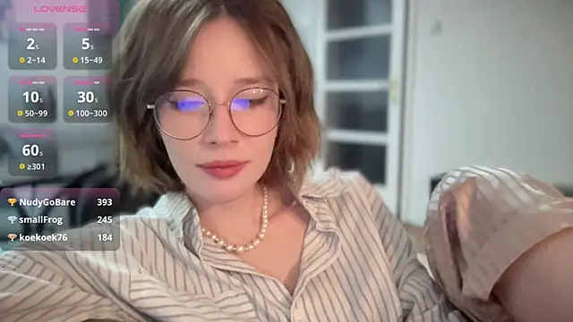 ms christiana online show from 11/17/25, 03:56