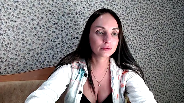 Tinadream20 online show from 03/04/25, 02:21