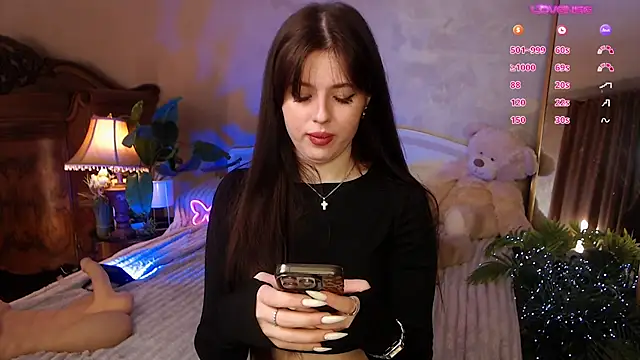 Snapshot of JulieHeets chatting on 01/01/25, 10:21 JulieHeets online show from 01/01/25, 10:21