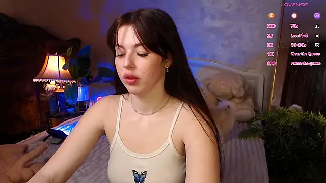 Snapshot of JulieHeets chatting on 01/04/25, 07:34 JulieHeets online show from 01/04/25, 07:34