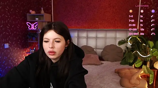 Snapshot of JulieHeets chatting on 01/30/25, 08:43 JulieHeets online show from 01/30/25, 08:43