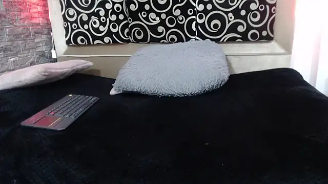 Cloee66 online show from 12/24/24, 07:22