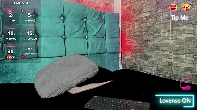 Cloee66 online show from 10/10/25, 02:49