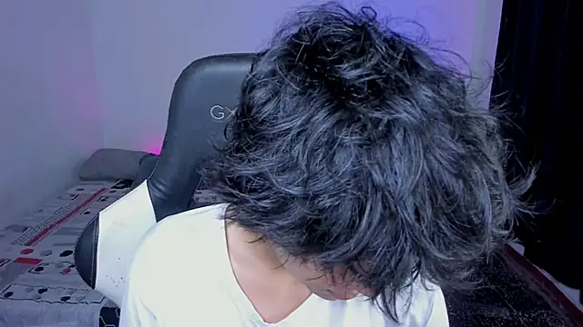 Alan26  online show from 12/02/25, 06:03