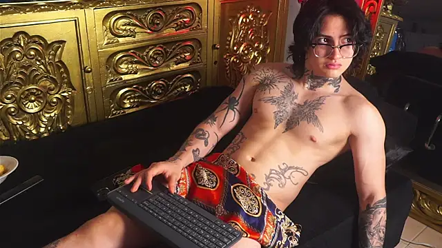 dantecoppolaa  online show from 12/19/24, 04:24