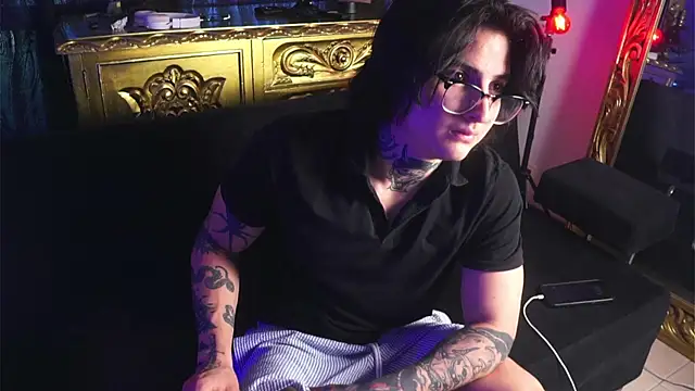 dantecoppolaa  online show from 12/20/24, 04:14