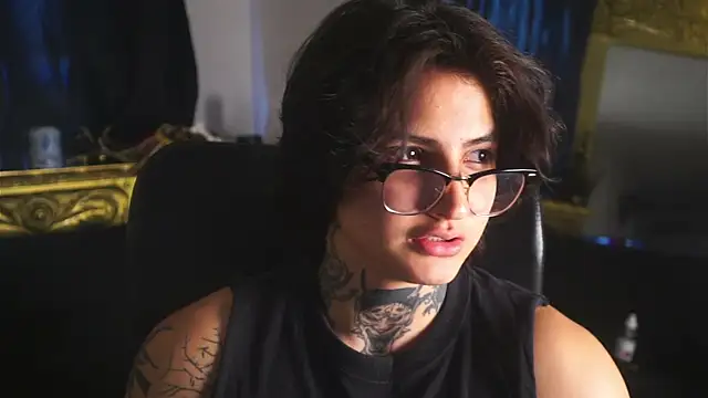 dantecoppolaa  online show from 02/18/25, 02:49