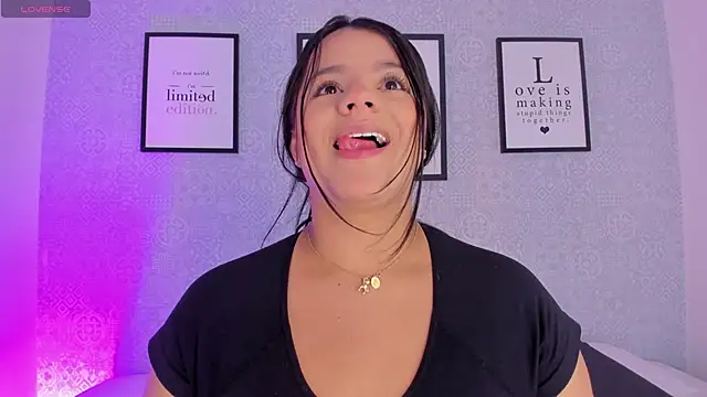 Natasha harper online show from 11/04/25, 11:53