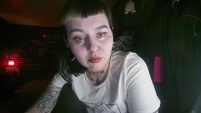 Snapshot of MoorderxDoll chatting on 01/07/25, 11:14 MoorderxDoll online show from 01/07/25, 11:14