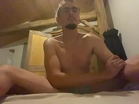 Snapshot of sunsylvain chatting on 07/11/26, 12:41 sunsylvain online show from 07/11/26, 12:41