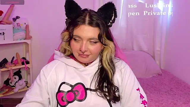 Snapshot of Sachi_Meow chatting on 05/26/26, 07:10 Sachi Meow online show from 05/26/26, 07:10