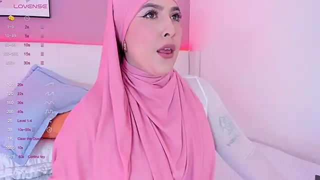 Snapshot of zahida_s chatting on 12/12/24, 07:15 zahida s online show from 12/12/24, 07:15