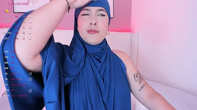 Snapshot of zahida_s chatting on 02/19/25, 07:05 zahida s online show from 02/19/25, 07:05