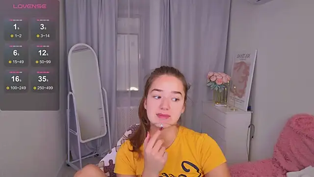 LovelyJessie online show from 12/03/25, 01:53