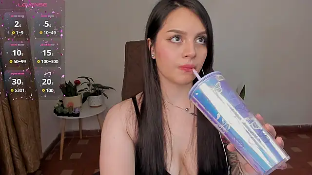 Snapshot of anaveleeez chatting on 12/25/24, 07:46 anaveleeez online show from 12/25/24, 07:46