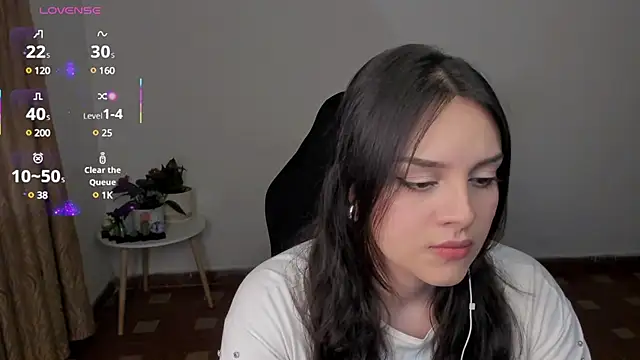 Snapshot of anaveleeez chatting on 02/23/25, 02:51 anaveleeez online show from 02/23/25, 02:51