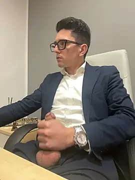 Snapshot of masterboss_ chatting on 01/29/25, 01:07 masterboss  online show from 01/29/25, 01:07