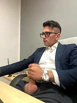 masterboss  online show from 10/29/25, 01:02