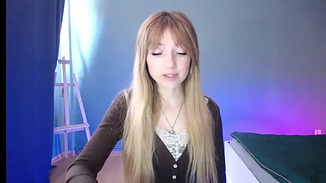 LuciaYoung online show from 02/18/25, 01:22