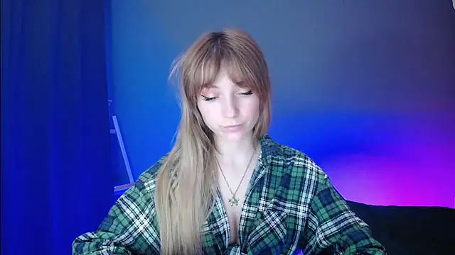 LuciaYoung online show from 03/10/25, 10:45