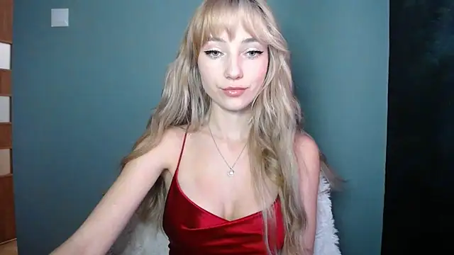 LuciaYoung online show from 10/10/25, 02:27