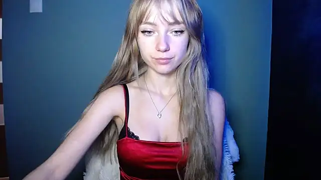 LuciaYoung online show from 10/17/25, 12:30