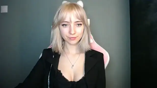 LuciaYoung online show from 03/21/26, 08:23