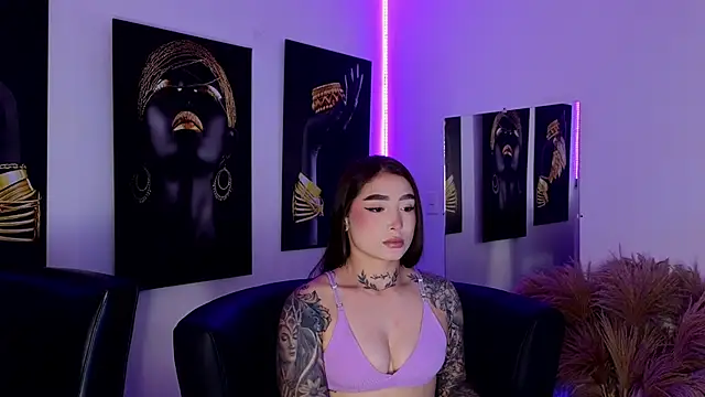  brenna hanson online show from 11/15/25, 07:10