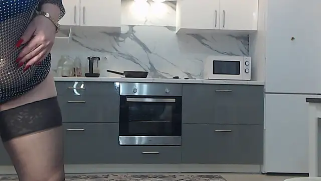 Snapshot of V-Alice chatting on 11/09/25, 01:20 V-Alice online show from 11/09/25, 01:20