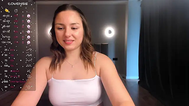 Snapshot of ThreeshaWhite chatting on 02/22/25, 01:13 ThreeshaWhite online show from 02/22/25, 01:13