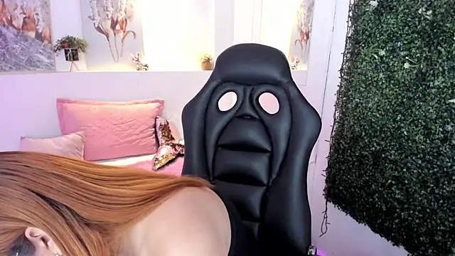 Snapshot of Abby_Mae_ chatting on 01/11/25, 03:44 Abby Mae online show from 01/11/25, 03:44