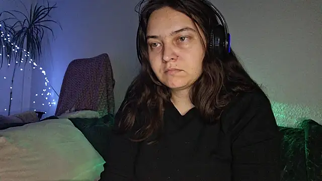 Cyndee Winter online show from 11/29/25, 09:51