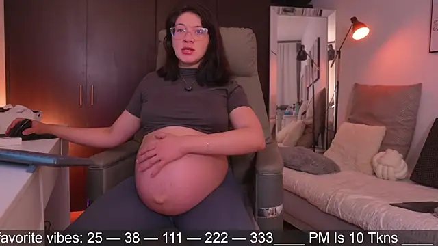 Anah s online show from 04/23/26, 11:18