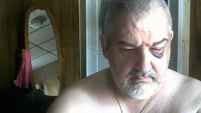 Snapshot of fire193 chatting on 12/15/25, 04:00 fire193 online show from 12/15/25, 04:00