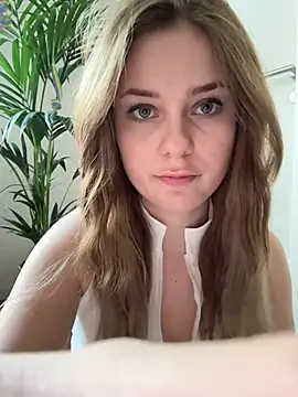 MaribelRiver online show from 02/18/26, 03:19