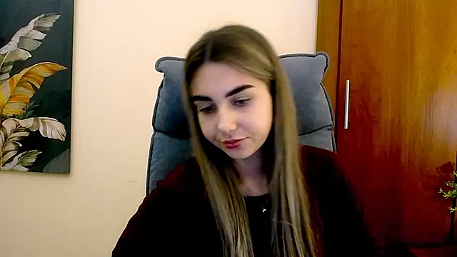 Snapshot of Lili_magic chatting on 01/25/25, 04:13 Lili magic online show from 01/25/25, 04:13