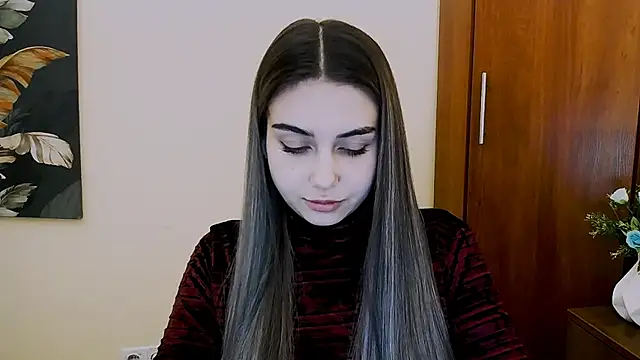 Snapshot of Lili_magic chatting on 02/13/25, 04:39 Lili magic online show from 02/13/25, 04:39