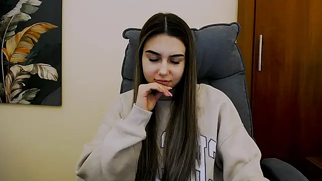 Snapshot of Lili_magic chatting on 02/21/25, 04:48 Lili magic online show from 02/21/25, 04:48