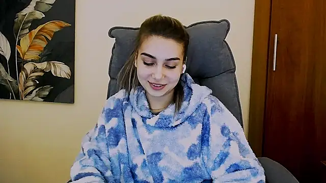 Snapshot of Lili_magic chatting on 02/22/25, 04:51 Lili magic online show from 02/22/25, 04:51