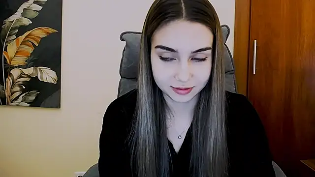 Snapshot of Lili_magic chatting on 02/28/25, 12:31 Lili magic online show from 02/28/25, 12:31