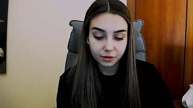 Snapshot of Lili_magic chatting on 03/21/25, 01:34 Lili magic online show from 03/21/25, 01:34