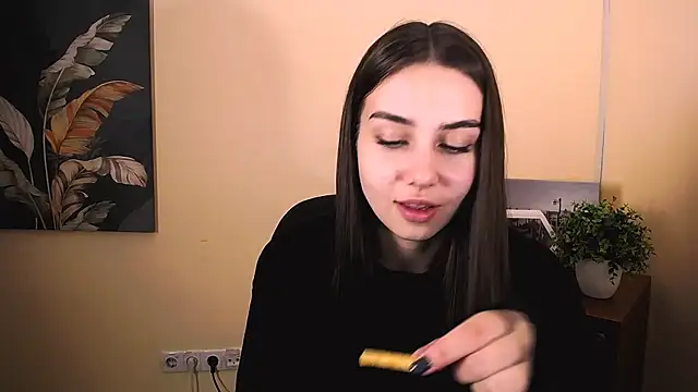 Snapshot of Lili_magic chatting on 10/04/25, 12:25 Lili magic online show from 10/04/25, 12:25