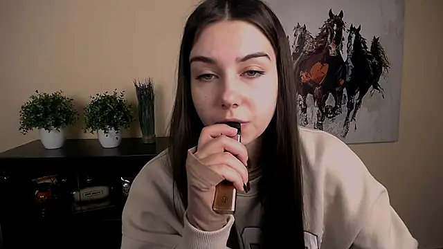 Snapshot of Lili_magic chatting on 11/15/25, 09:28 Lili magic online show from 11/15/25, 09:28