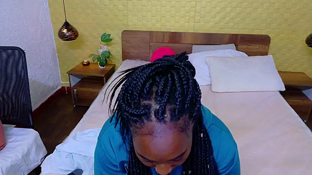 kiara evanss online show from 11/28/25, 08:44