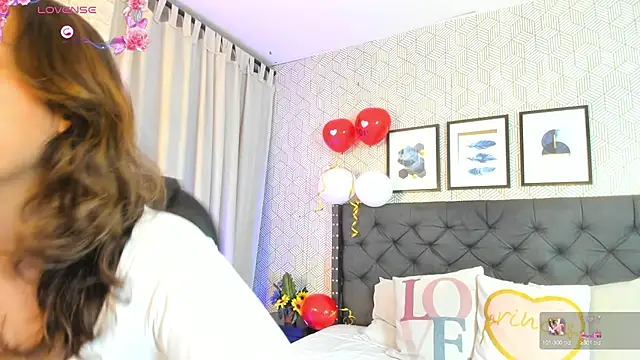 emma  smith1 online show from 02/17/25, 12:27