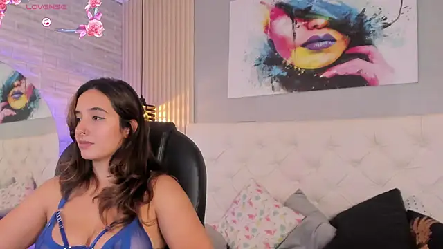 emma  smith1 online show from 02/24/25, 03:53