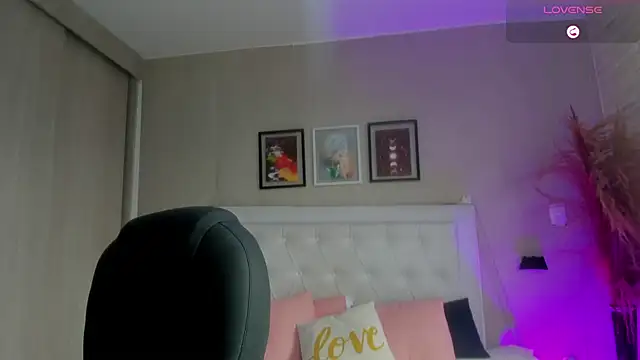 emma  smith1 online show from 03/03/26, 02:34