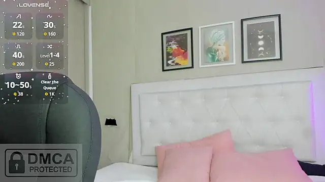 emma  smith1 online show from 03/18/26, 11:46