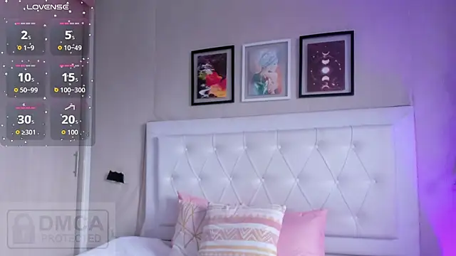 emma  smith1 online show from 04/23/26, 12:40