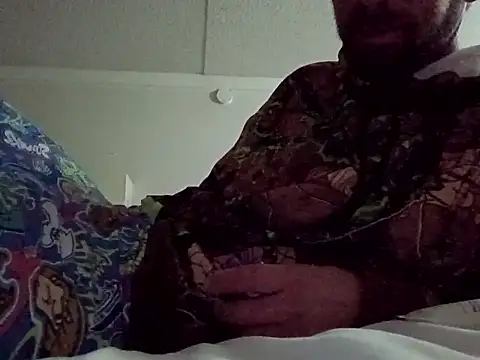 Treemandude online show from 10/30/25, 09:44